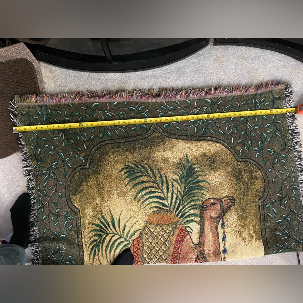 Decorative throw blanket - Picture 5 of 7